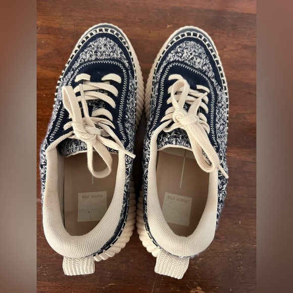 Dolce Vita Dolden sneakers size 7.5 in excellent condition blue and cream - Picture 5 of 8